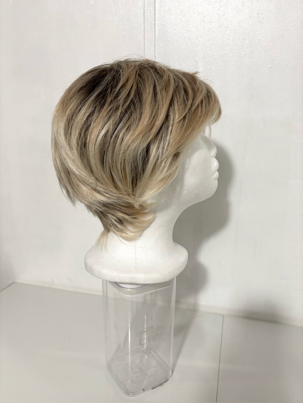 Short Layered Blond Darker Roots Synthetic Wig NWT Natural Look
